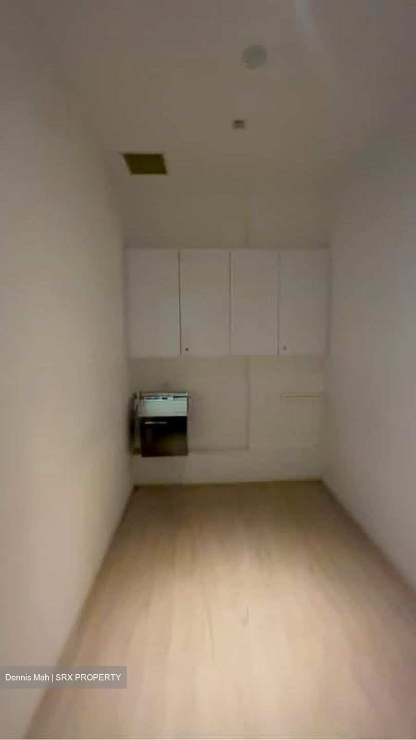 Ang Mo Kio Avenue 8 (D20), Shop House #634490961